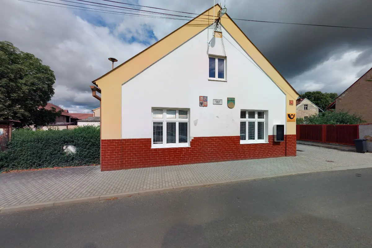 Krupá - obecní úřad foto 1